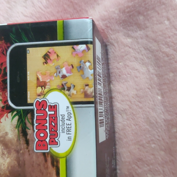 Glow in the dark hidden images masterpiece puzzle 500 - Picture 2 of 6